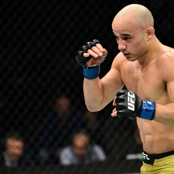 Ексбоєць UFC, що став поліцейським, жорстоко побив водія під час напруженої зупинки
