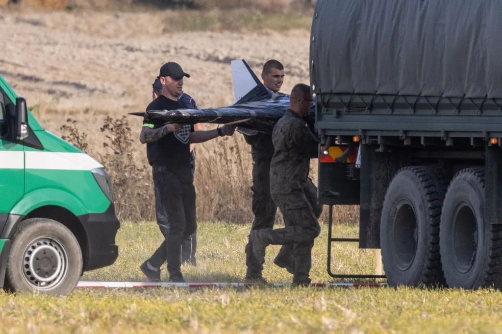 Польща попередила: Росія готує гібридні атаки на сусідів України 10