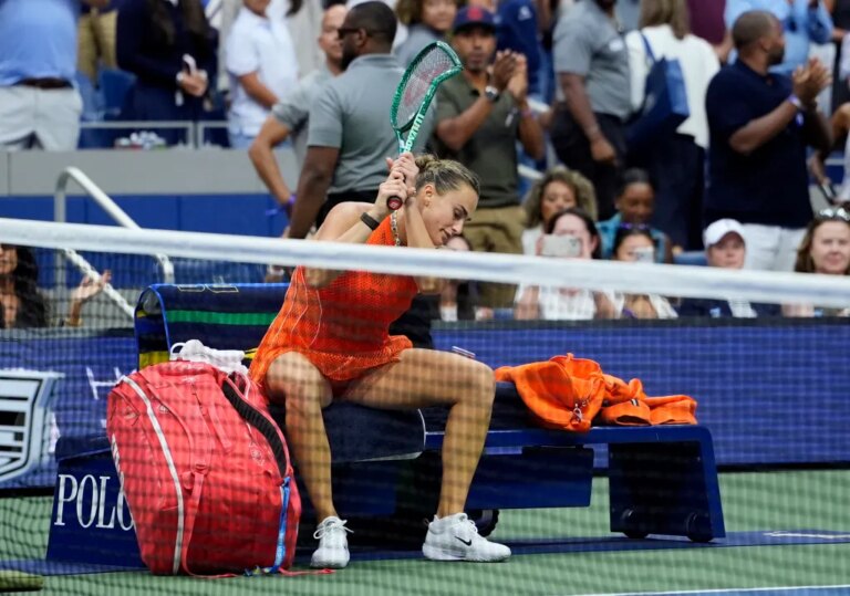 Арина Соболенко знищила ракетку на US Open у скандальному вибуху емоцій 14 Арина Соболенко знищила ракетку на US Open у скандальному вибуху емоцій 14