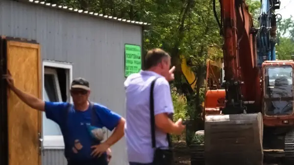 На Теремках зупинили вирубку дерев заради тепломережі