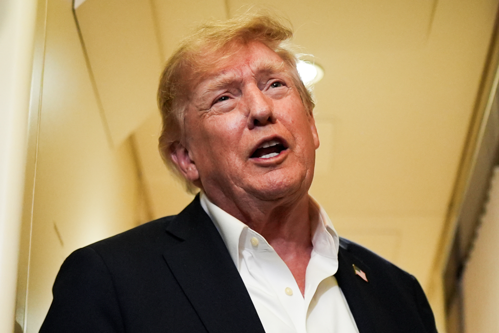 Трамп відповів на прохання про помилування від адвоката Ліндсі Кленсі 5