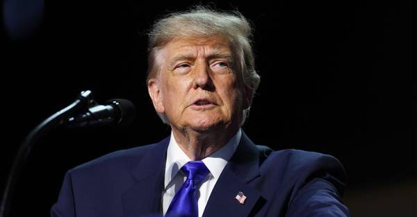 Трамп: війна з Україною позбавила РФ контролю над нафтопереробкою