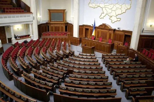 Рада не піде на 26-денну перерву, робота триває