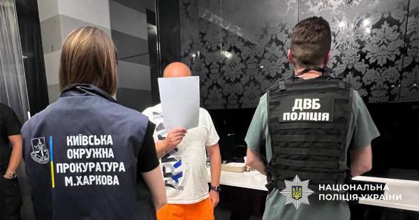 Афера з «водійськими правами»: у Харкові викрили ділків, які продавали посвідчення (фото) 5 Афера з «водійськими правами»: у Харкові викрили ділків, які продавали посвідчення (фото) 5