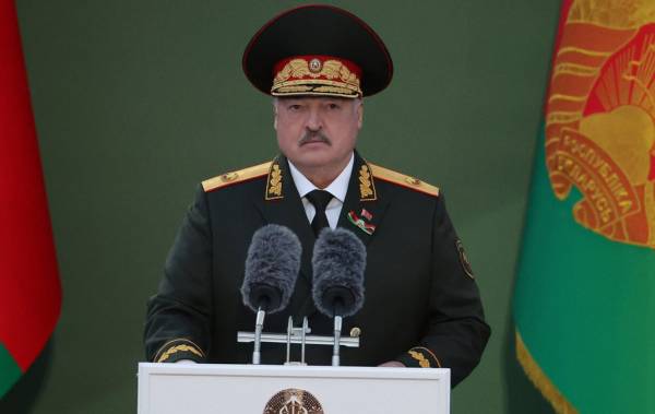 Лукашенко: час струсонути армію, аж до мобілізації