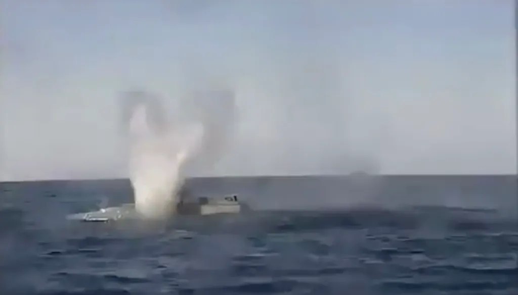 Україна та Росія провели першу в історії морську битву дронів 5 Україна та Росія провели першу в історії морську битву дронів 5