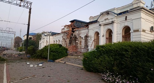 Ракетний удар росіян пошкодив залізничний вокзал на Харківщині 11