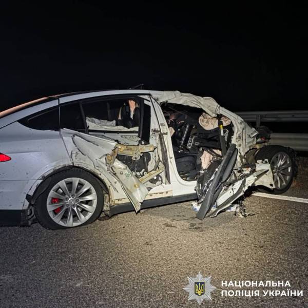 П'яна водійка Tesla спричинила масштабну ДТП під Харковом 6