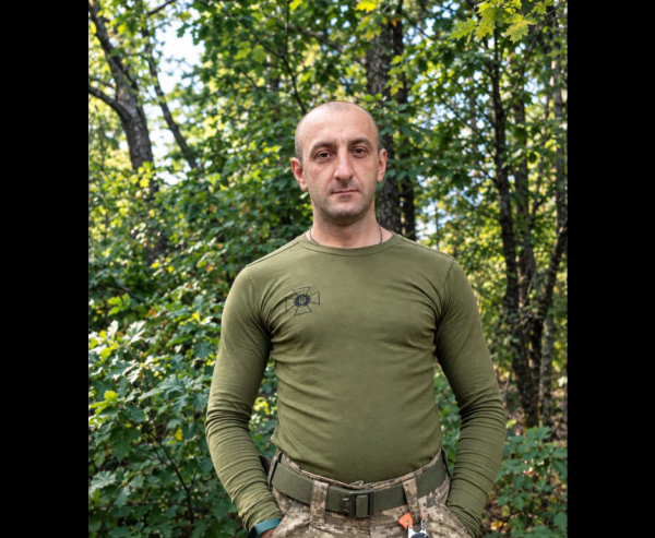Родина вимагає розслідування похорону військового на Львівщині