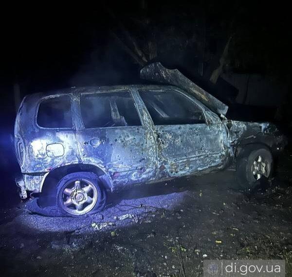 Дрон атакував автівку в Дергачах