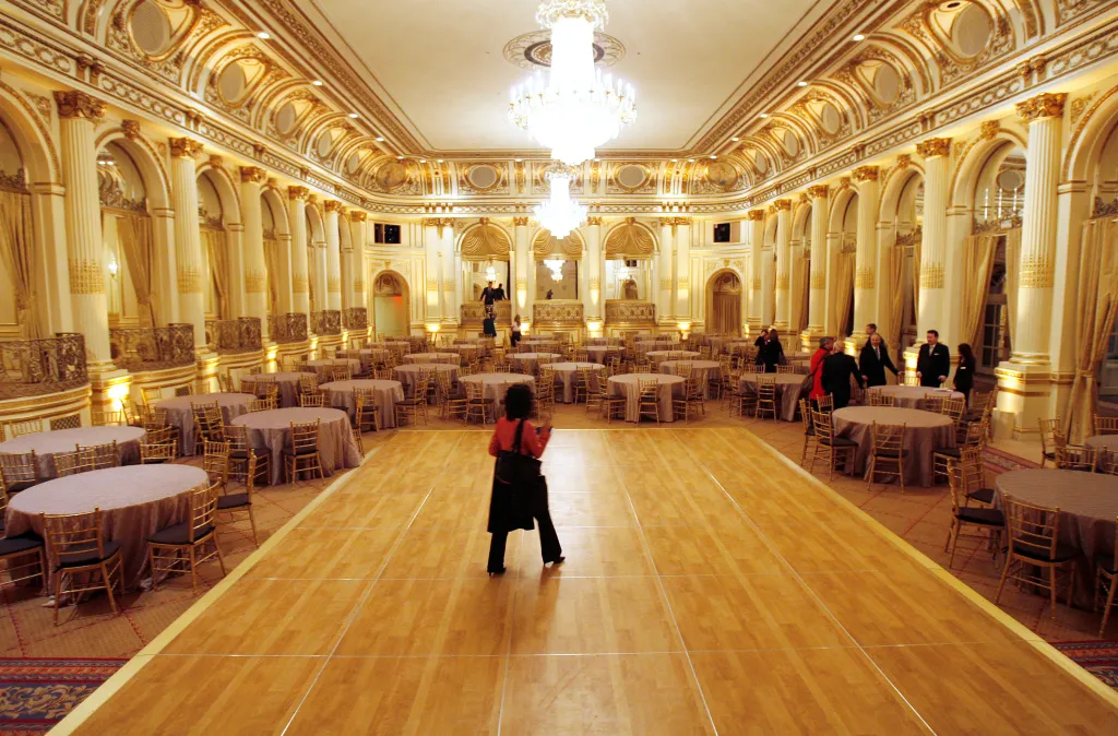 Plaza Hotel закривається на чотири роки 18