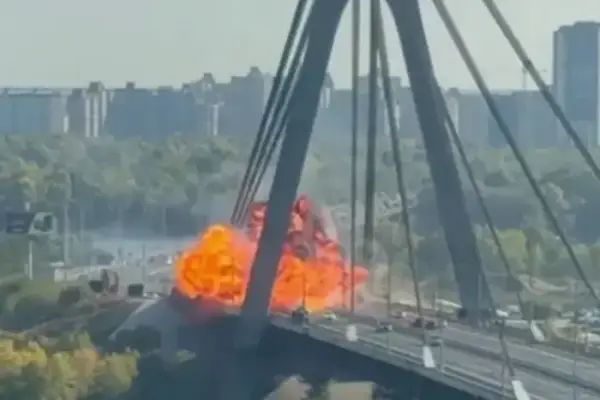 Російські атаки загрожують мостам Києва: оцінка Чмута