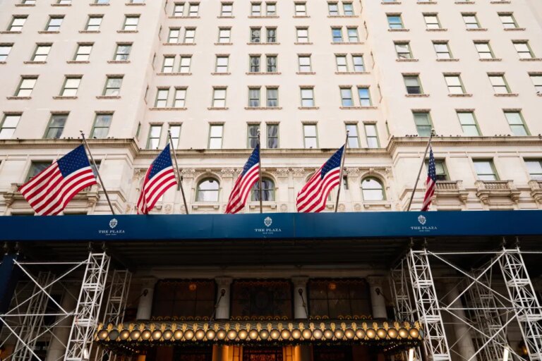 Plaza Hotel закривається на чотири роки 29