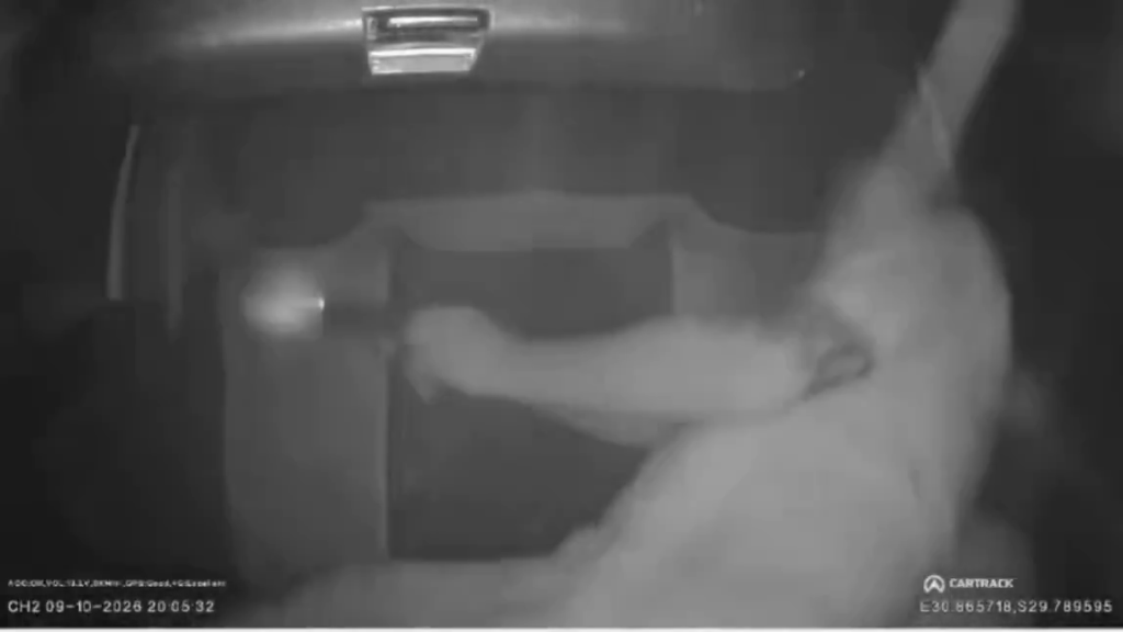 Батько-герой відбив напад викрадачів авто, захищаючи доньку 3