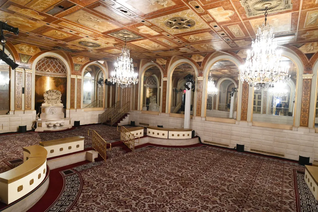 Plaza Hotel закривається на чотири роки 17