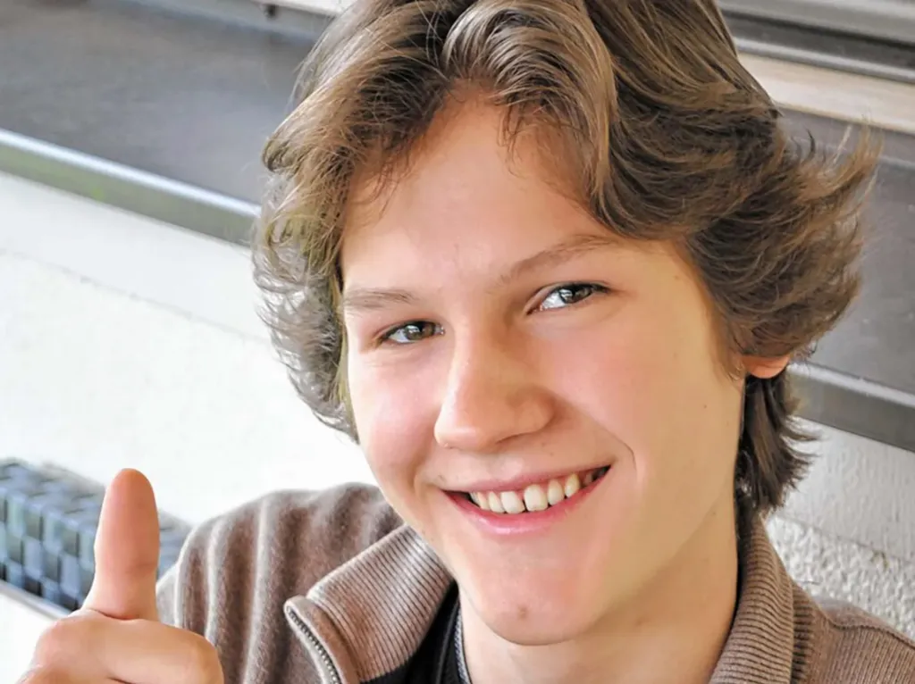 Відеоблогер підпалив себе в прямому ефірі 6