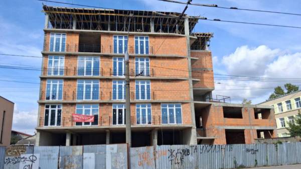 Львівська міськрада судиться з ДІАМ через скандальний дозвіл на самобуд
