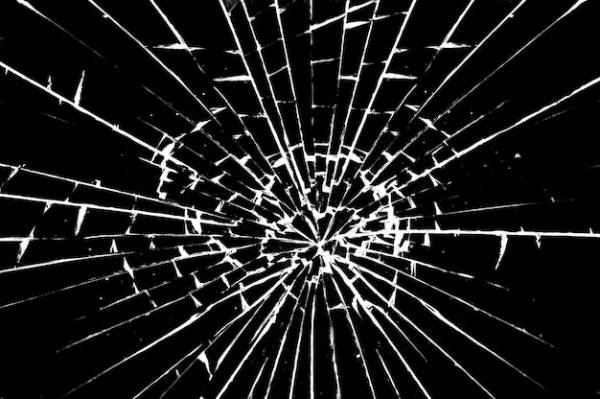 Одна людина загинула внаслідок ворожого удару по Лозовій