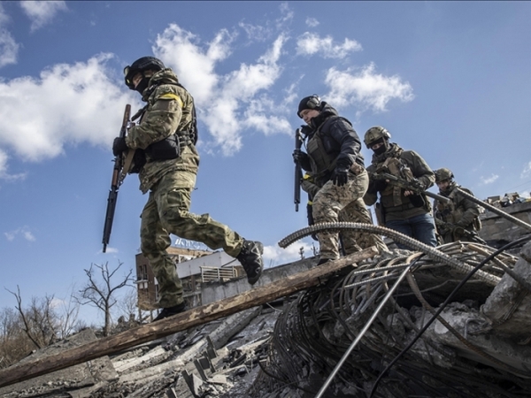 Цей боєць попросив не називати його прізвище. Не тому, що він якийсь суперсекретний. Просто його батьки досі не знають, що він на війні. 1