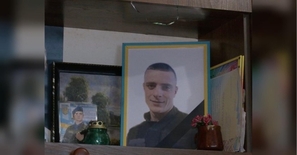 «Мамо, час працює проти мене»: після загибелі 21-річного сина матір втілила їхню спільну мрію — безкоштовно шиє одяг військовим - INFBusiness